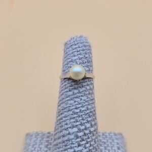 Size 4.25 Sterling Silver Simple Genuine Pearl Band Ring A5162